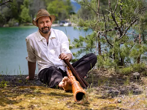 Ondřej Smeykal – didgeridoo