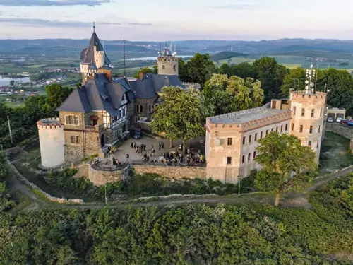Zřícenina gotického hradu Doubravská hora na okraji Teplic