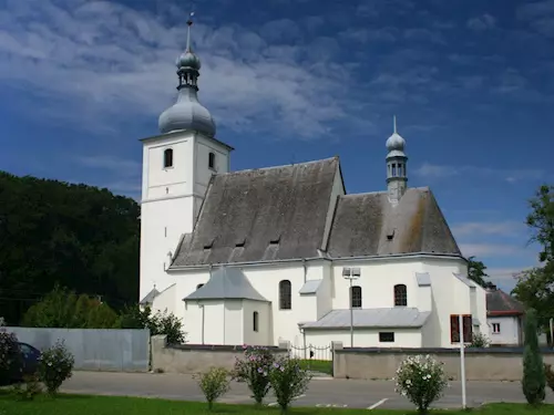 Kostel sv. Valentina v Bravanticích 