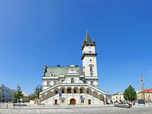 Městská radnice s vyhlídkovou věží v Uničově
