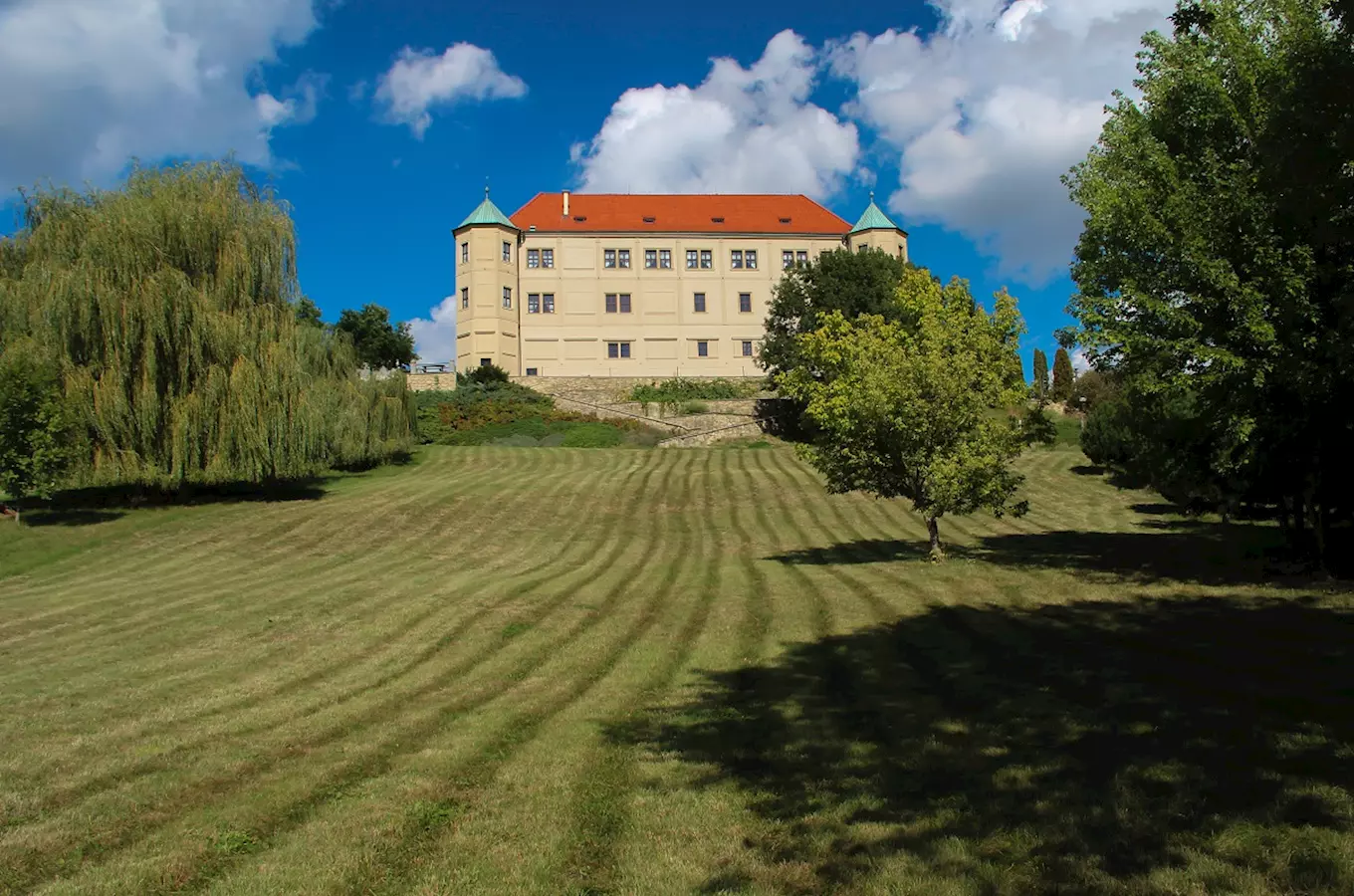 Zámek Vinařice u Mladé Boleslavi