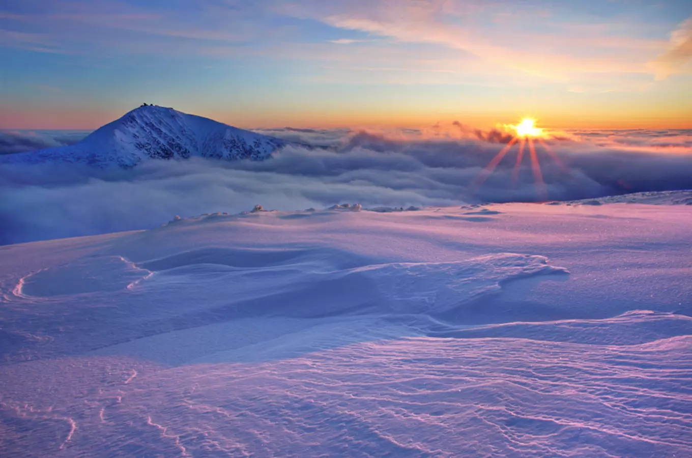 Znáte rekordy a kuriozity našich hor? Nejdelší a nejstrmější sjezdovky, největší snowparky a další