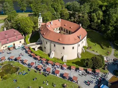 Výlet do Roztok u Prahy za malířkou Zdenkou Braunerovou