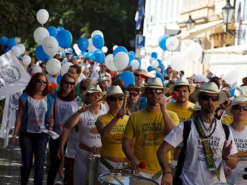 Praha dnes pomáhá Pochodem proti hladu