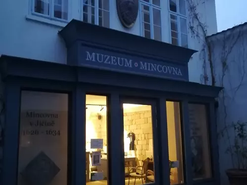 Večerní prohlídka Valdštejnova muzea a mincovny
