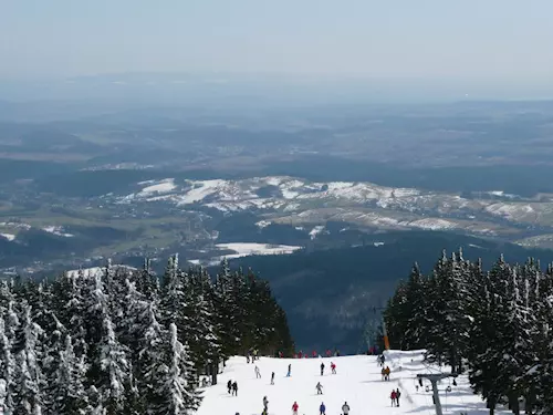 Skiresort Cerná Hora – Pec pod Snežkou na zimu nove vybavil šest sjezdovek technickým zasnežováním