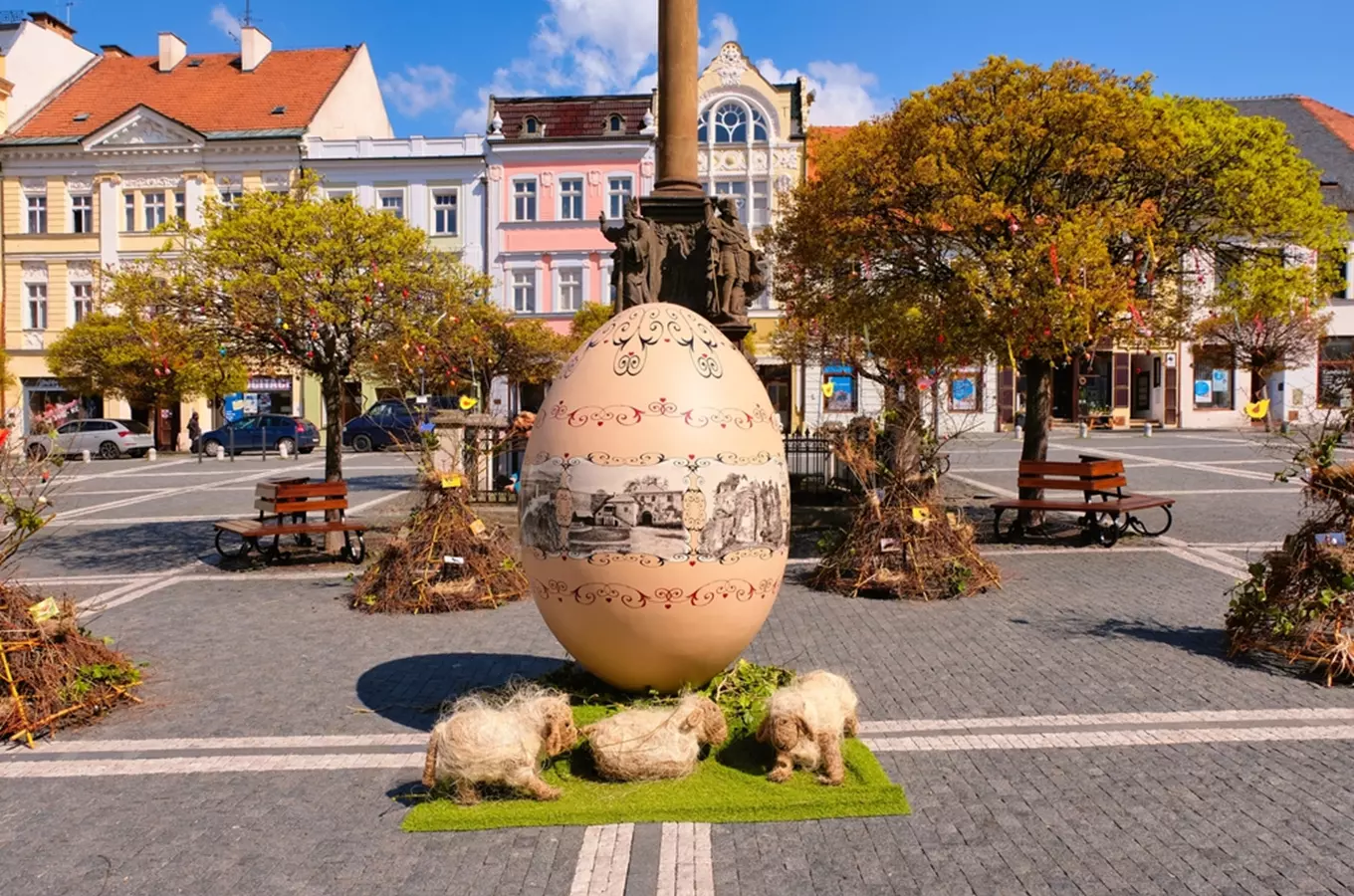 Tipy na netradiční jarní a velikonoční procházky za zajíčky, kuřátky a vejci