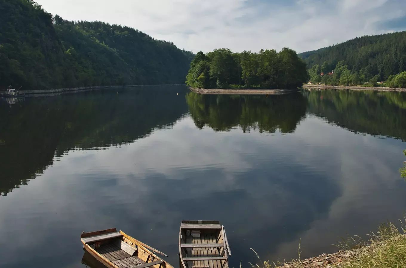 Ostrov sv. Kiliána s pozůstatky kláštera sv. Jana Křtitele v Davli