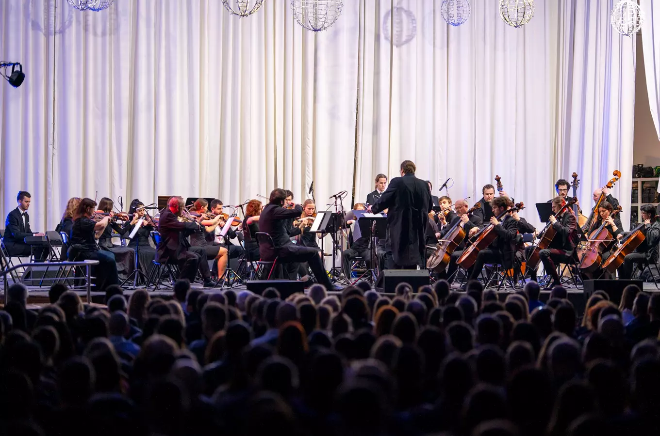 Koncert filmové hudby v jízdárně zámku Valtice