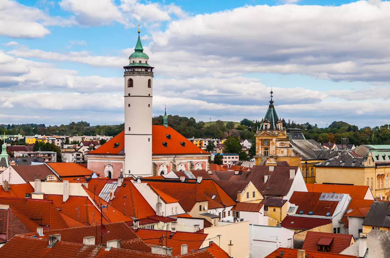 Chodský hrad a Muzeum Chodska s bohatými etnografickými sbírkami