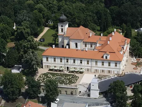 Retro prohlídky zámku Loučeň