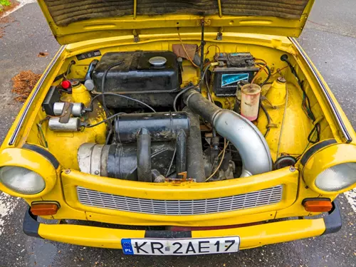 Značky aut, co voní minulostí: Trabant, Wartburg, Lada, Moskvič, Maluch, Luaz a stará Škodovka