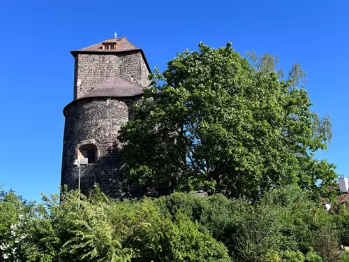 Hrad a Muzeum Týnec – expozice týnecké kameniny a letní sídlo netopýra velkého