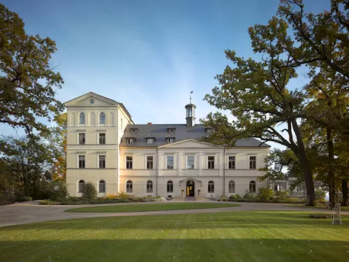 Chateau Mcely – zámecký eco-chic hotel