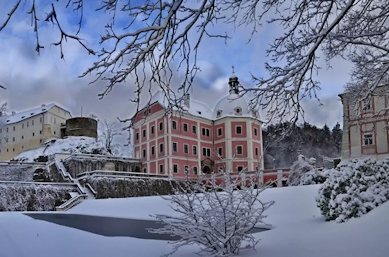 Zámek v Bečově nad Teplou zve na půlnoční mši a otevře i na Silvestra a na Nový rok