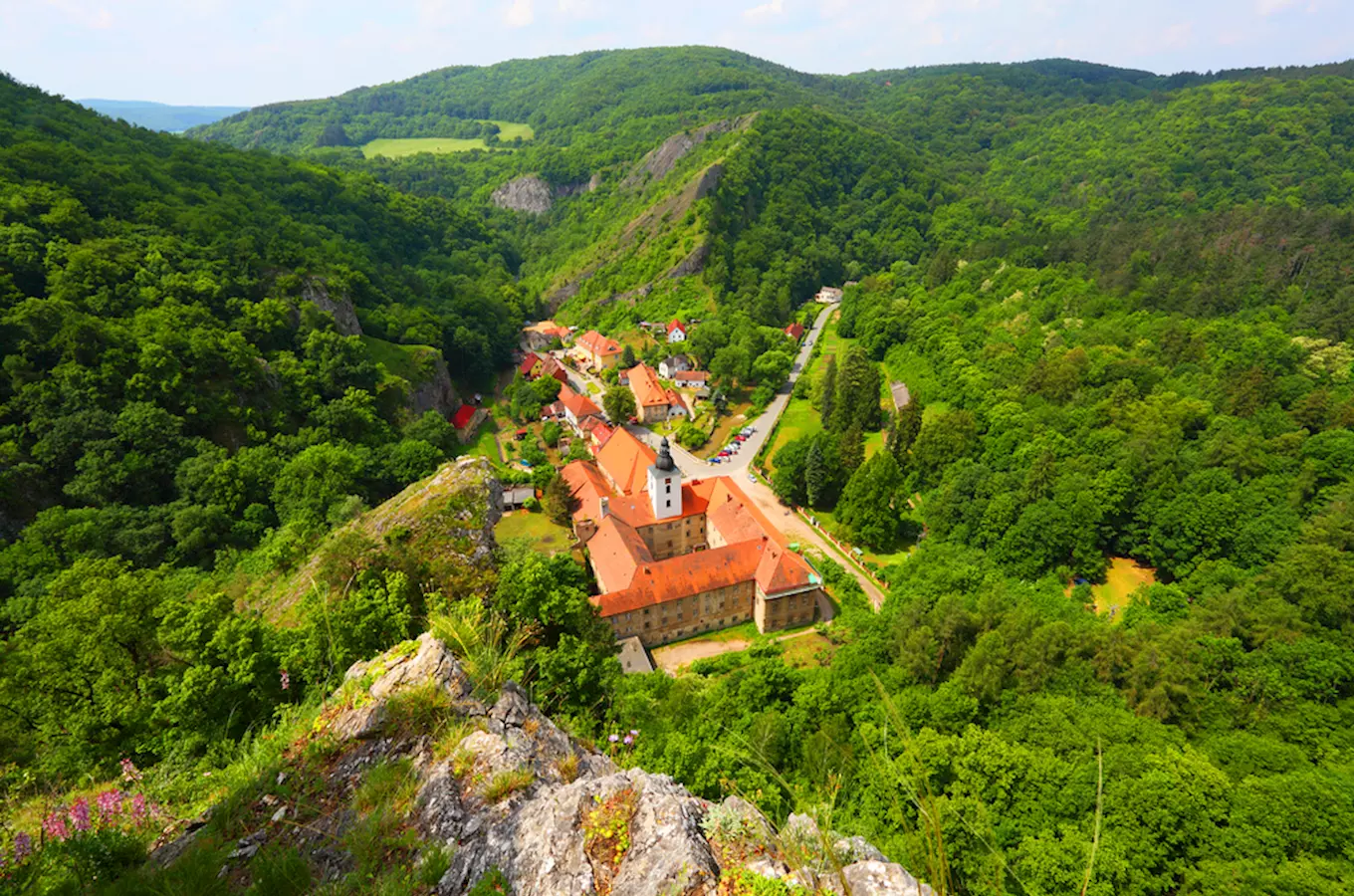 10 důvodů, proč je návštěva Svatého Jana pod Skalou ideálním tipem na výlet