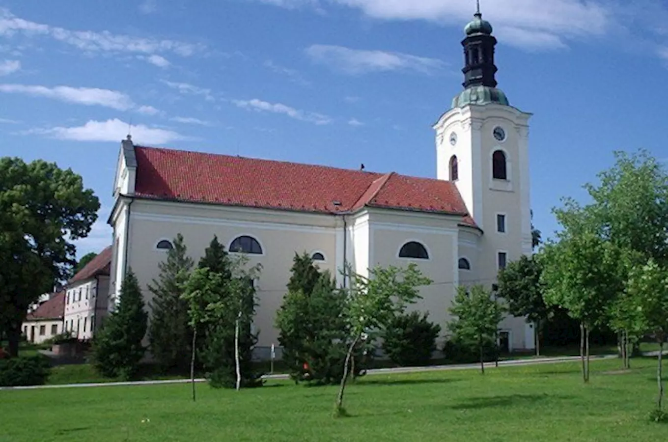 Kostel Nanebevzetí Panny Marie ve Ždánicích