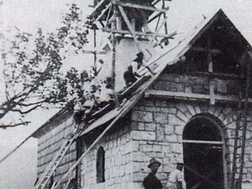 Prestavba kaple v roce 1935