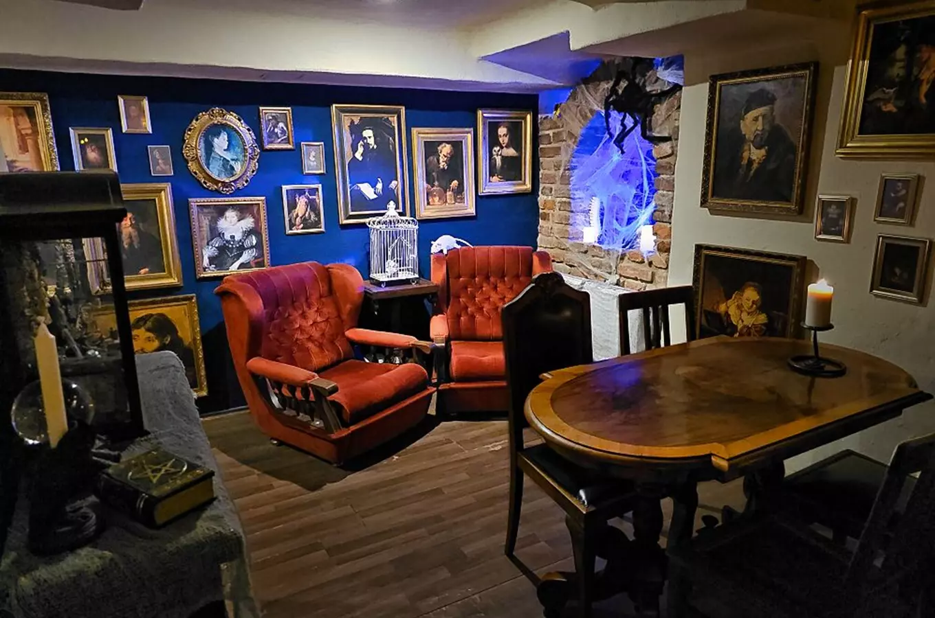 Magicka Bar Magická sova – kouzelný bar na Vinohradech v Praze – Kudy z nudy