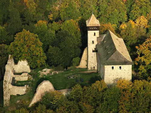 Po stopách hradní architektury