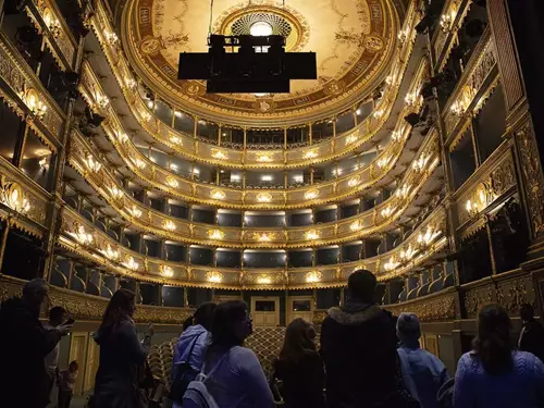 Noc divadel a European Theatre Night otevře i divadelní dveře, které jsou běžně divákům zapovězené