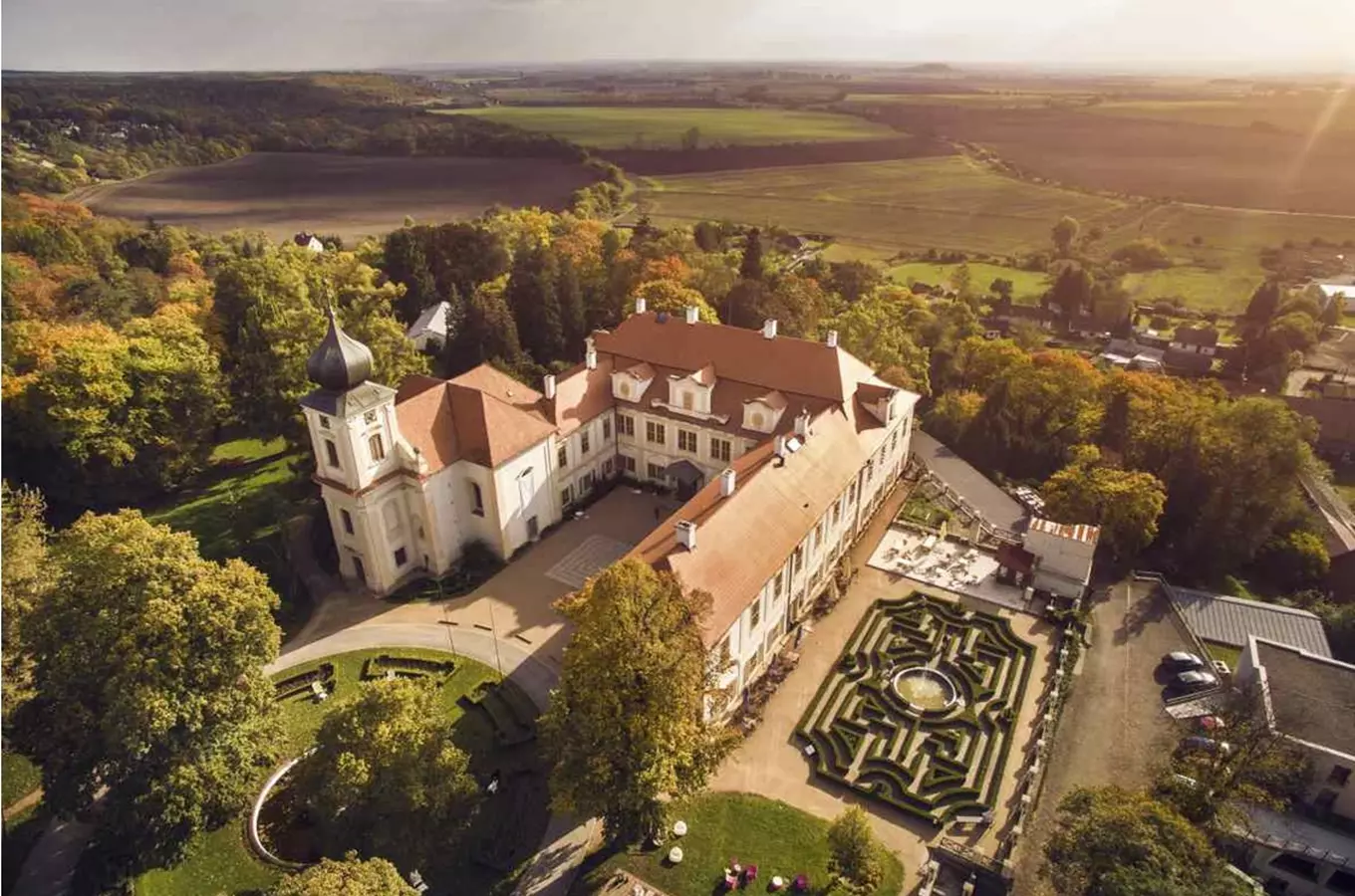 Bludiště a labyrinty na zámku Loučeň – unikát, jaký jinde v Evropě nenajdete