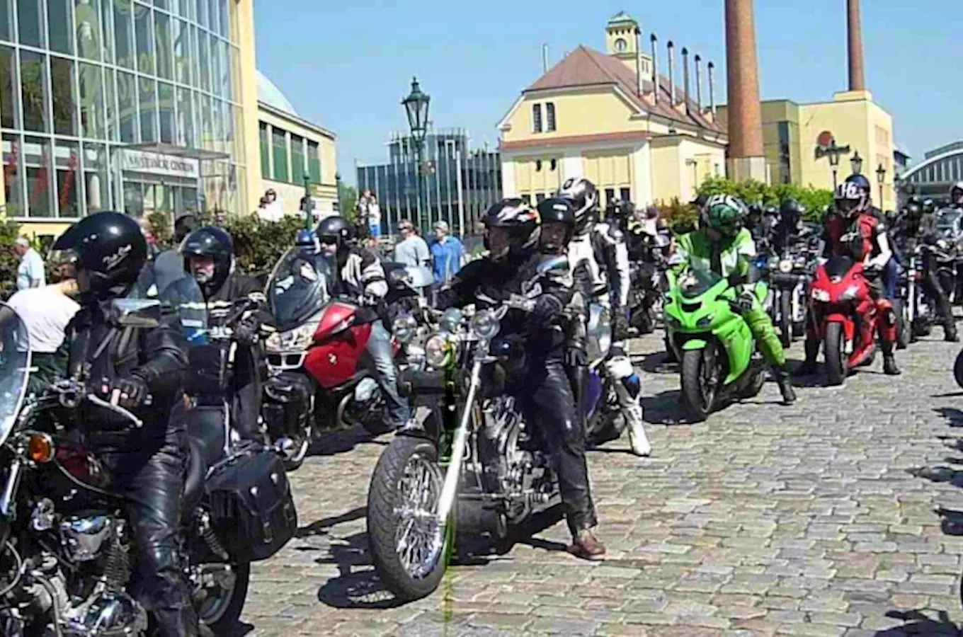 Svatováclavská vyjížďka motorek