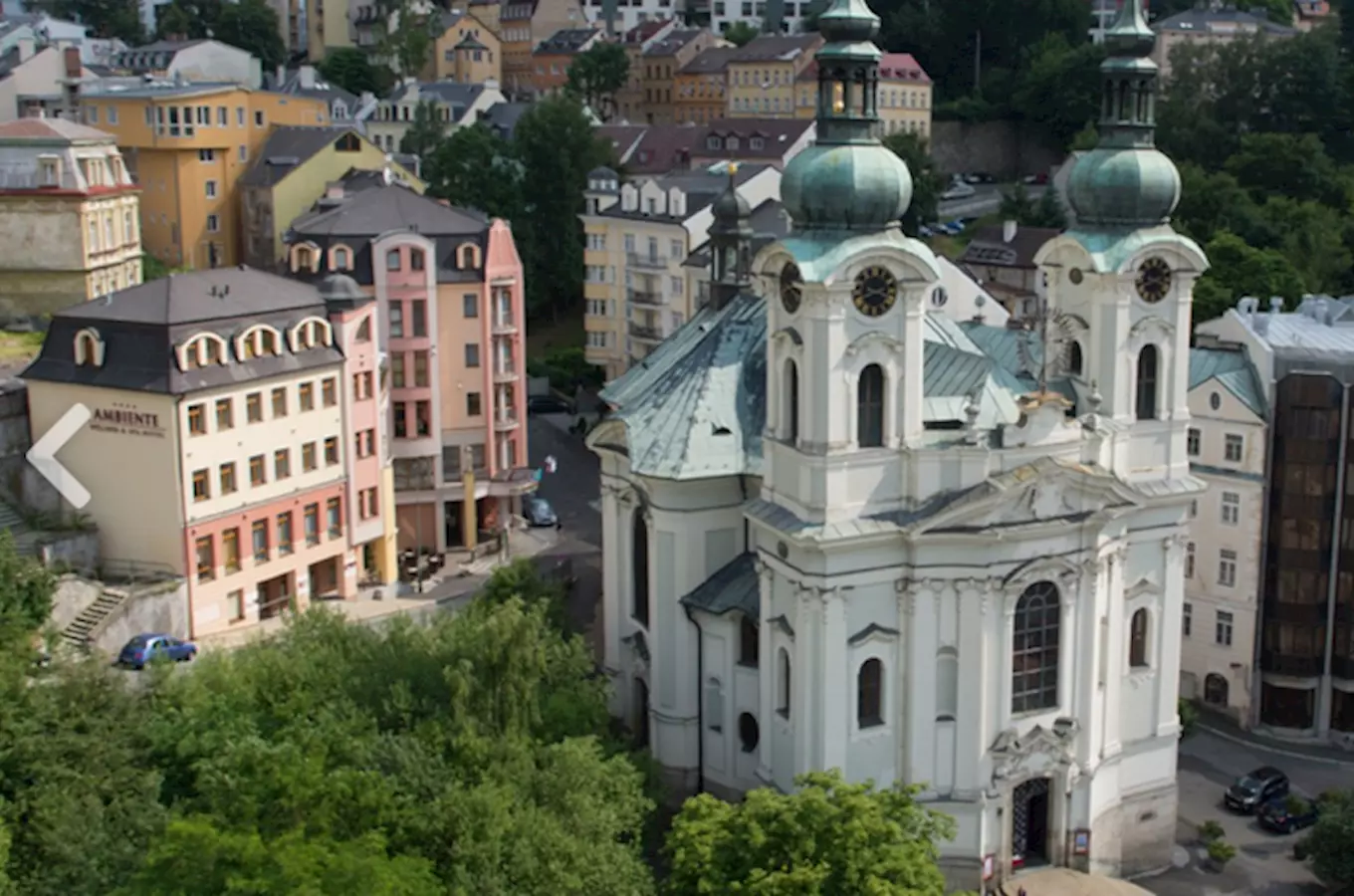 Barokní kostel sv. Máří Magdalény v Karlových Varech