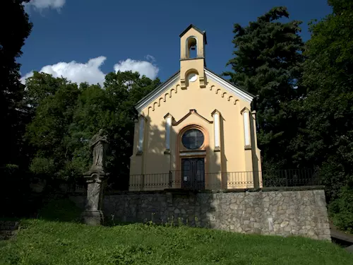 Kaple sv. Vavřince v Malé Skále