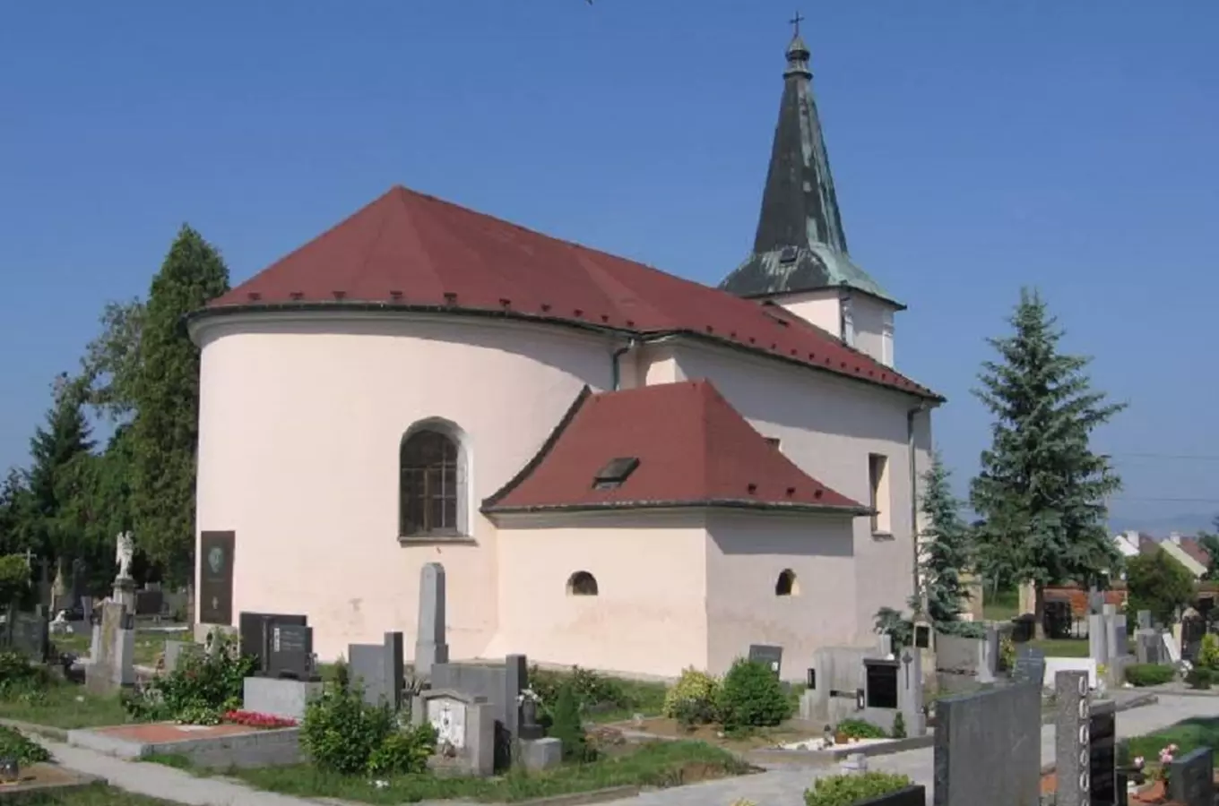 Kostel Nanebevzetí Panny Marie v Uherském Hradišti