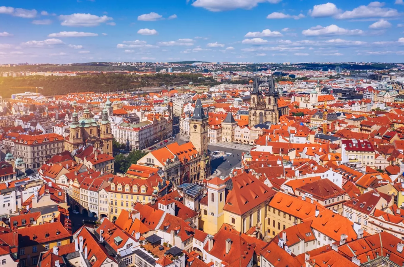 Báječné vyhlídky, pikniky a skvělé jídlo: vyzkoušejte neobvyklé vyhlídky z pražských střech