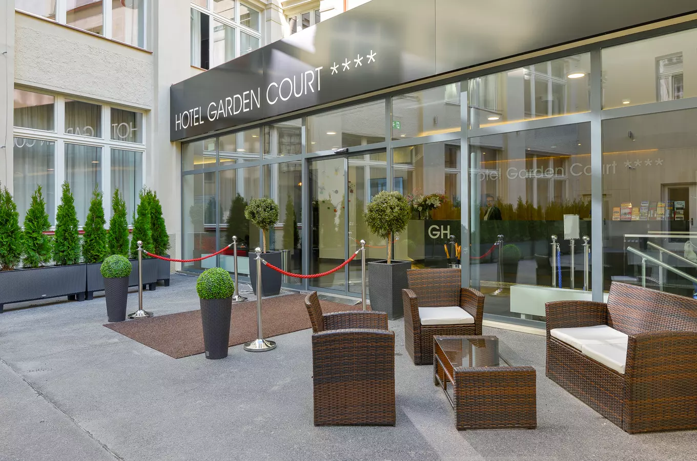 Hotel Garden Court