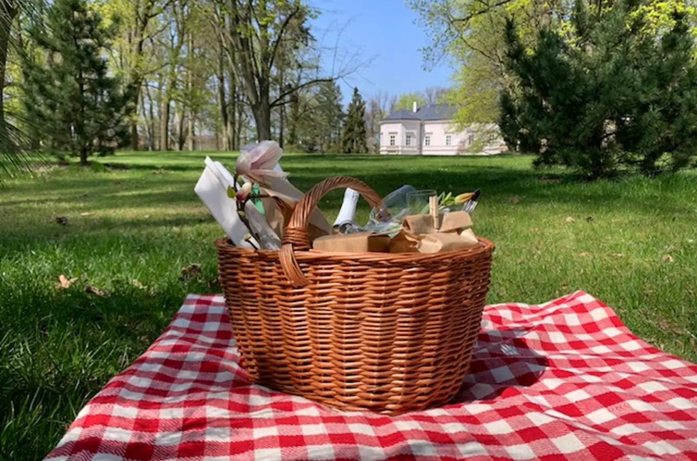 Piknik v parku Zámku Ratměřice