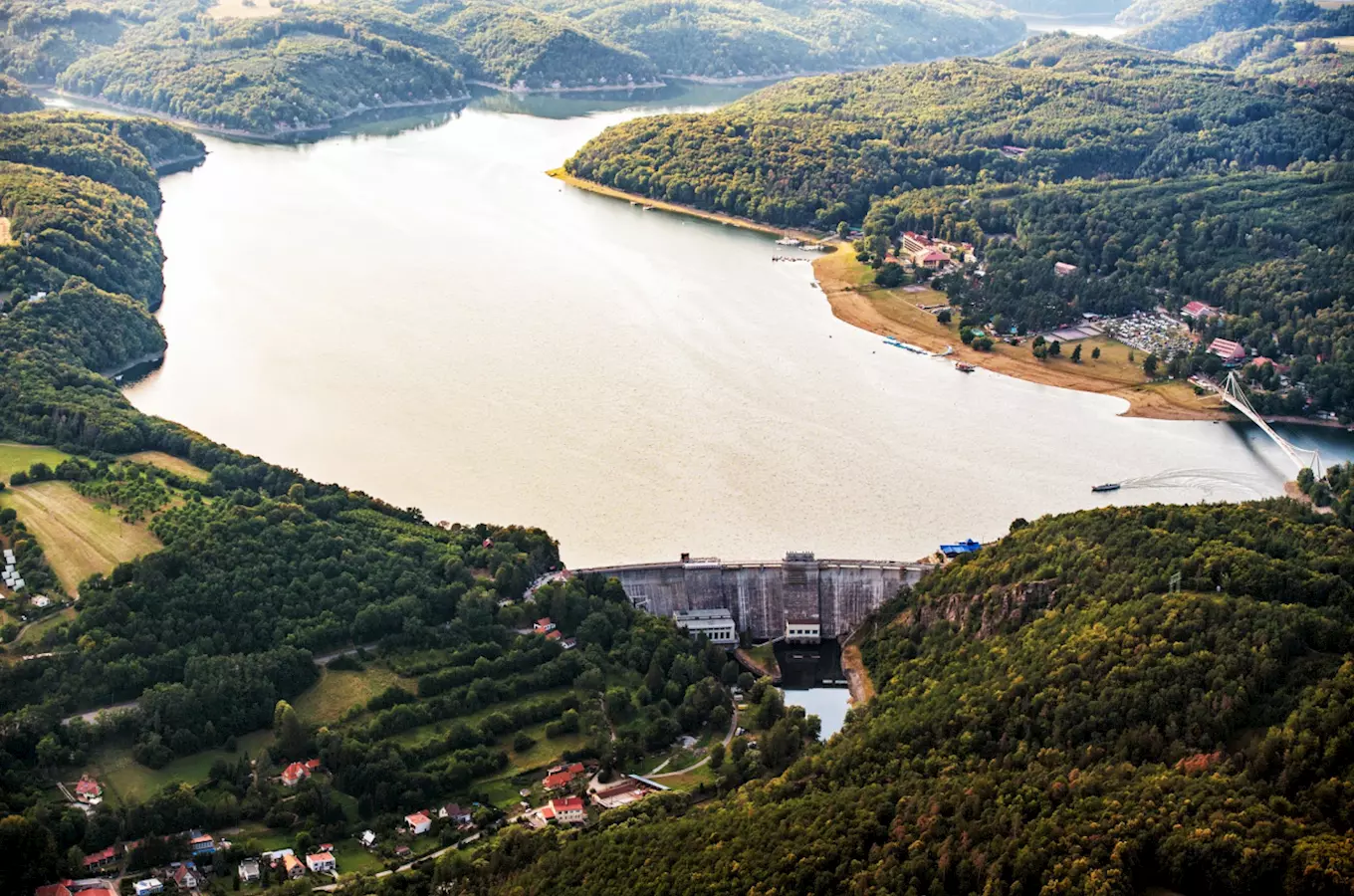 Vranovská přehrada, kudy z nudy