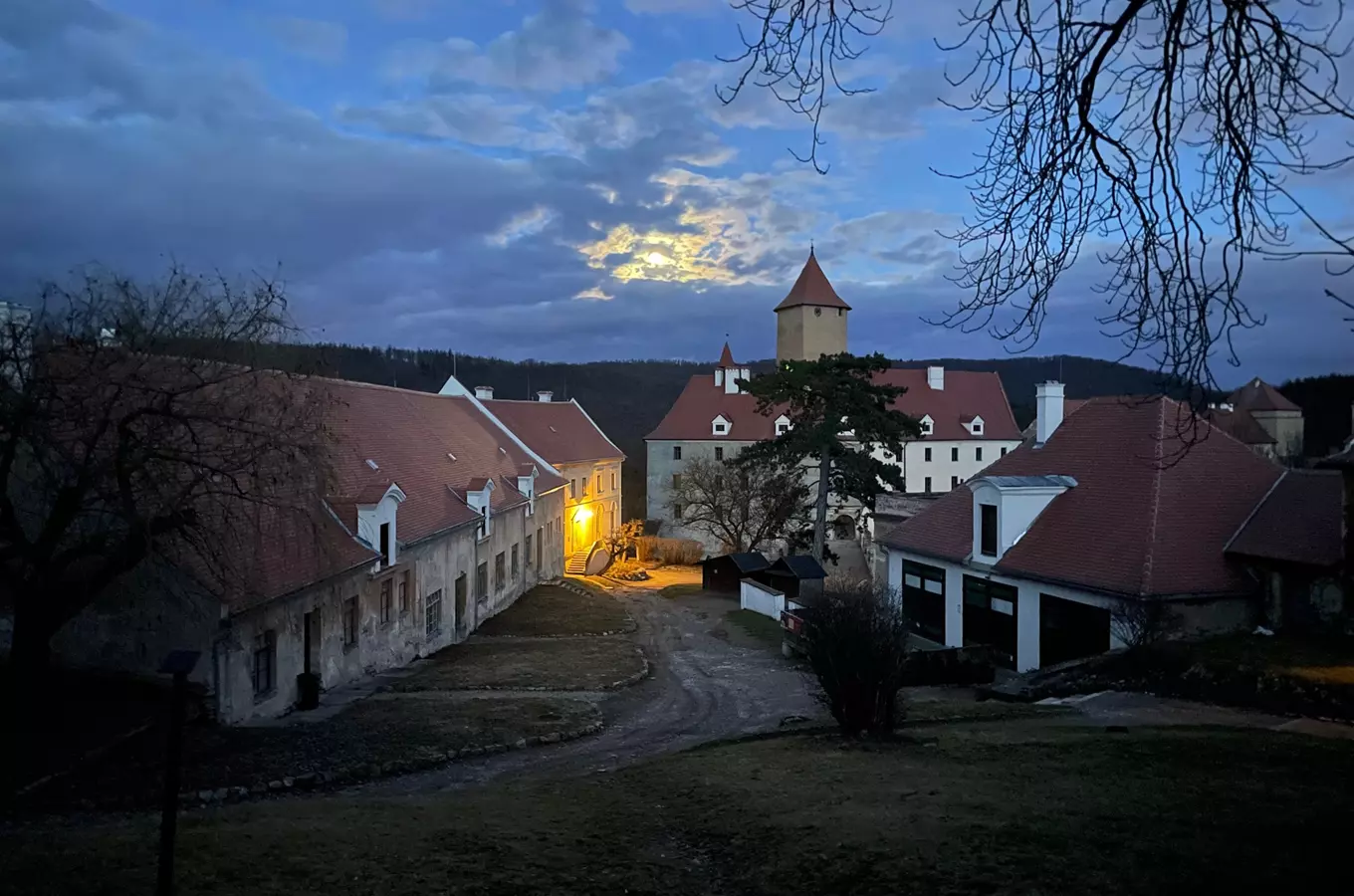 Hradozámecká noc na hradě Veveří