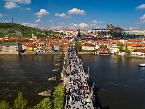 Karlův most, Praha, Kudy z nudy