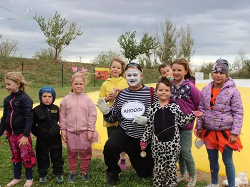 Karneval na trampolíně v Zooparku Zelčín