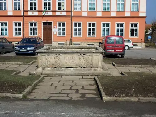 Rokoková kašna v Kunžaku