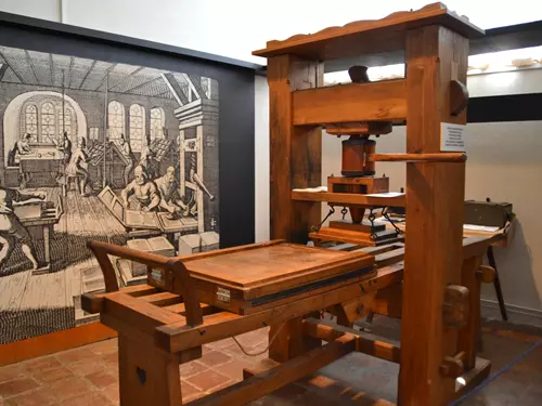 Oslavte Den tiskařů výletem do Památníku Bible kralické
