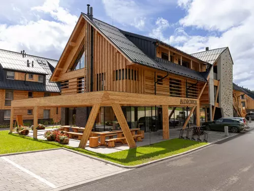 Aldrov Resort