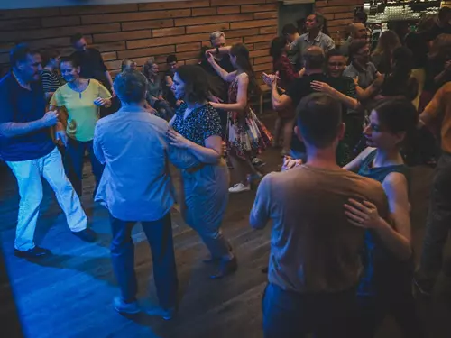 Tančírna a otevřená taneční lekce swingu v Praze