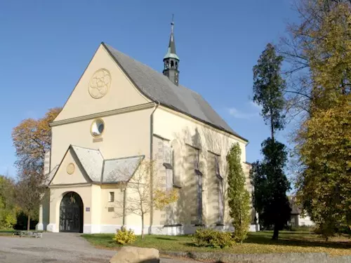 Kostel sv. Václava v Rovensku pod Troskami