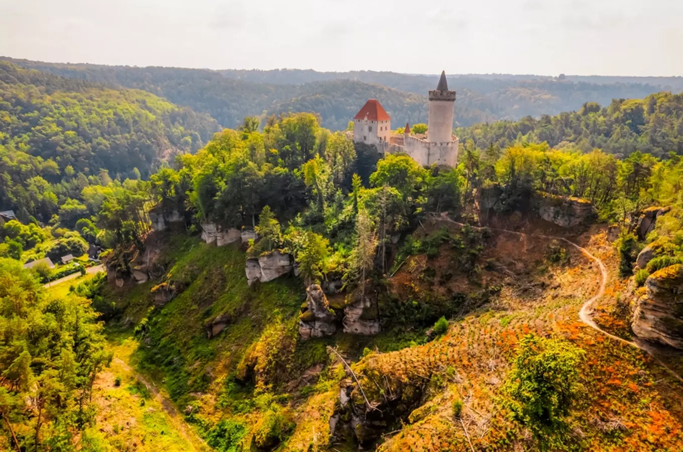 Byli Petrovští loupežníci doma ve Vidrholci, na Kokoříně nebo na Petříně?