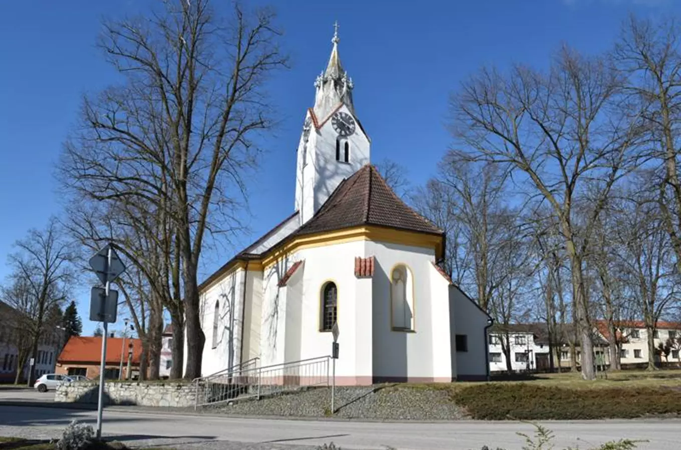 Kostel Narození Panny Marie v Dolním Bukovsku