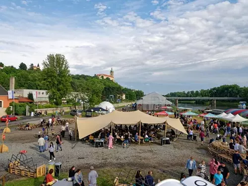 Moře u Mělníka – festival dobrého jídla, divadla a hudby pro celou rodinu