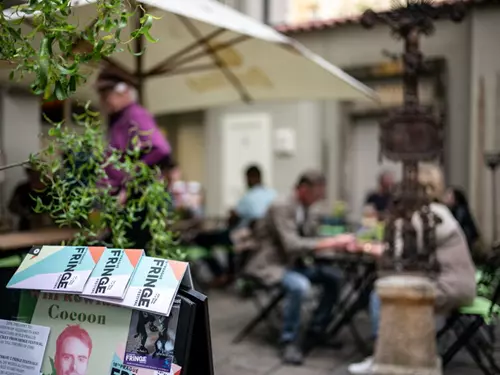 Prague Fringe Festival 2025 přinese na Malou Stranu indickou sekci a další divadla ze světa