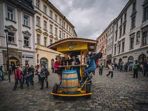 Ološlap – dejte si pivo při projížďce Olomoucí