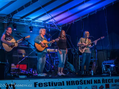 Hudební festival HROŠENÍ NA ŘECE - vystoupení kapely ŽALMAN a spol.
