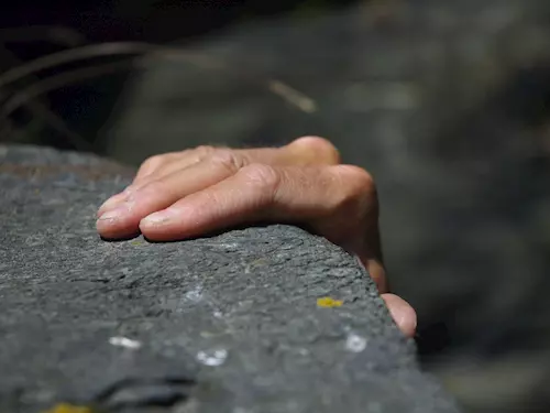 Všem lezcum se odtud nabízí nádherný výhled na Decín, zámek i reku Labe