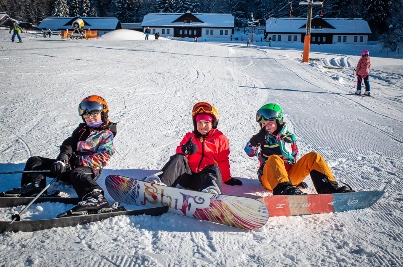 Resort Valachy zve na lyžování, dětské závody, kurz pečení frgálů i na Valašský bál